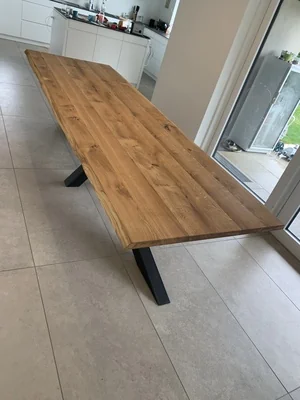 Holztisch Industriedesign Kreuzgestelle